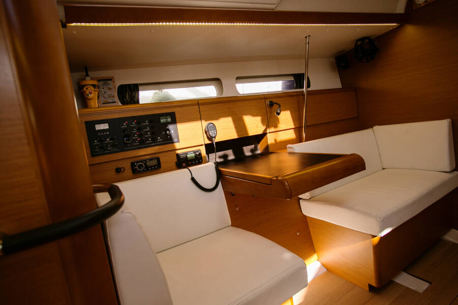 Sun Odyssey 449 Bravo