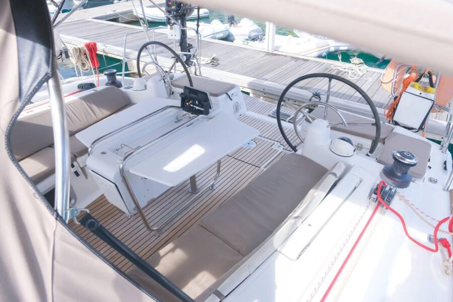 Sun Odyssey 449 Calia