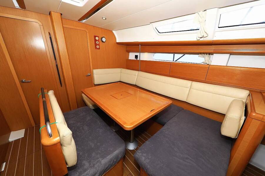 Sun Odyssey 44i ECONOMY-