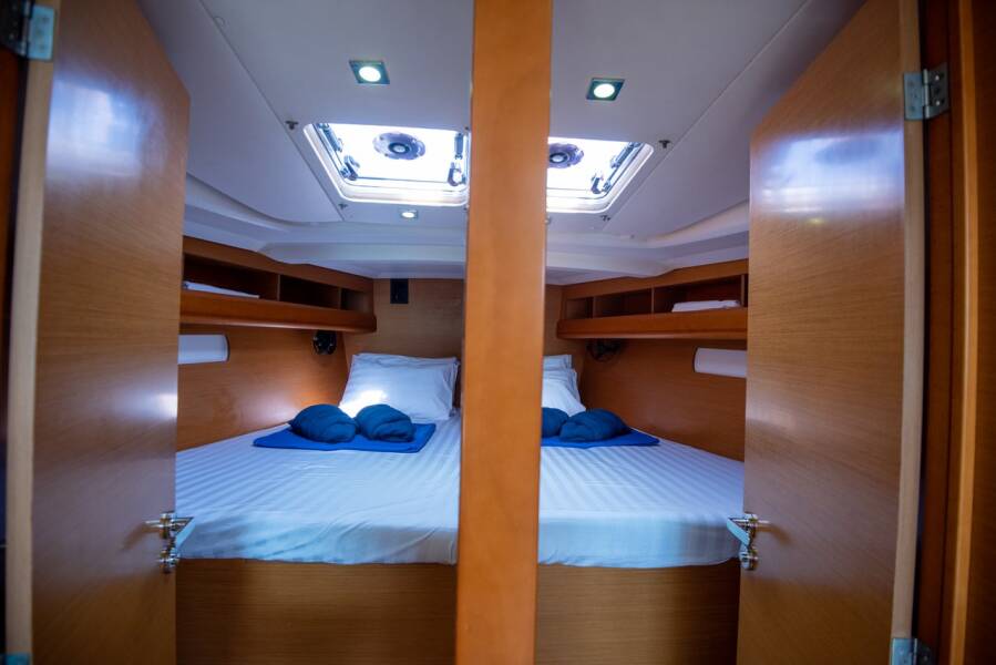 Sun Odyssey 469 Chinon 2