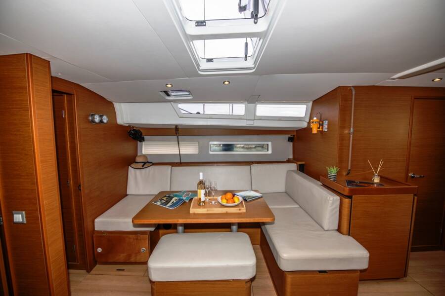 Sun Odyssey 490 Lara