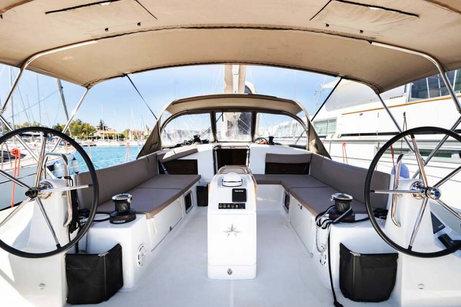 Sun Odyssey 490 Lydia