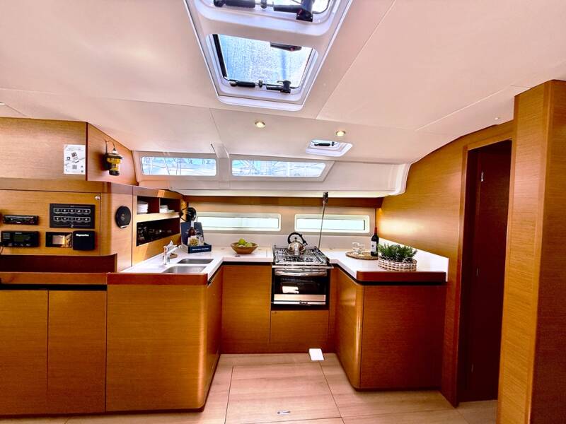 Sun Odyssey 490 Yada