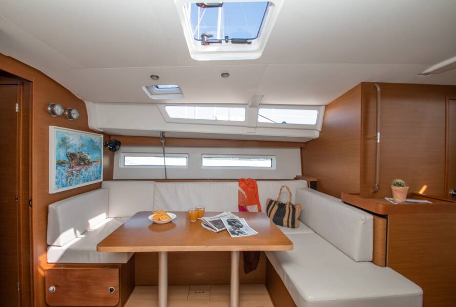 Sun Odyssey 490 Knot
