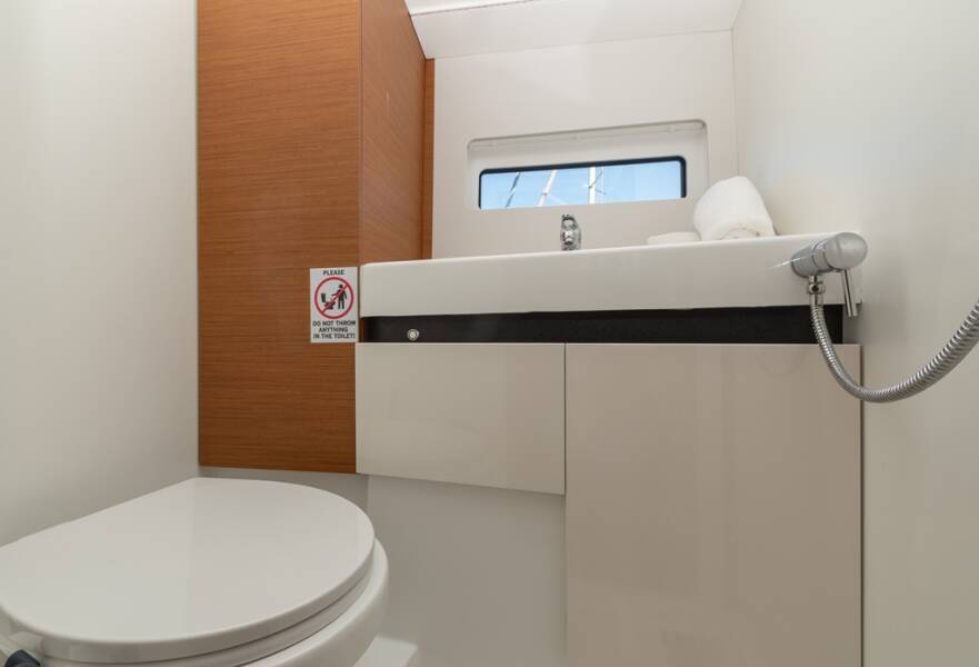 Sun Odyssey 490 Knot