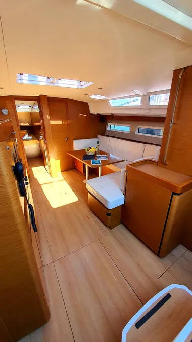 Sun Odyssey 490 Dalion