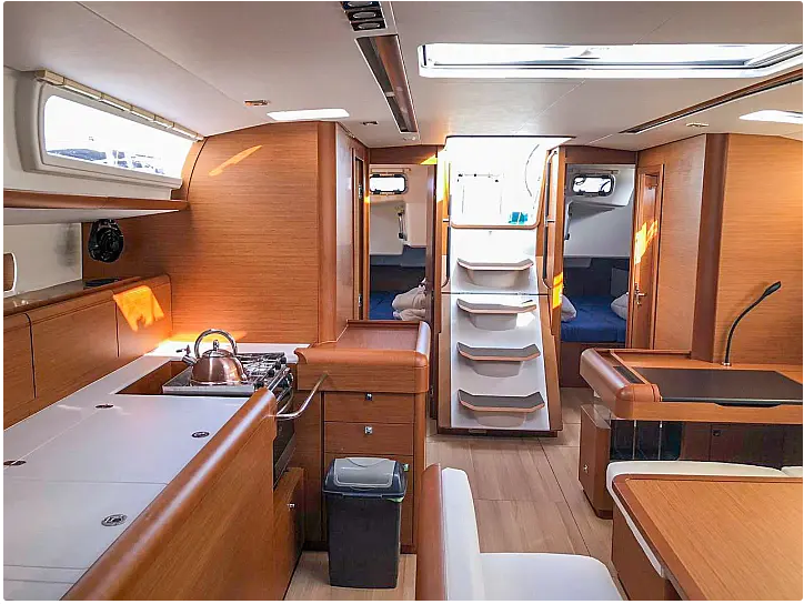 Sun Odyssey 519 Misty