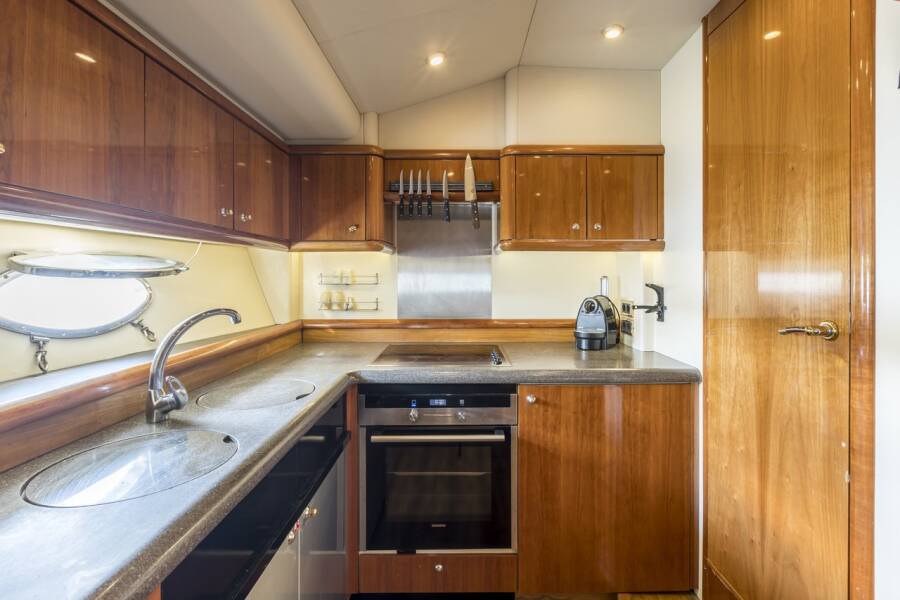 Sunseeker Manhattan 84 Skywater