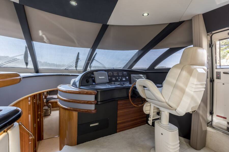 Sunseeker Manhattan 84 Skywater
