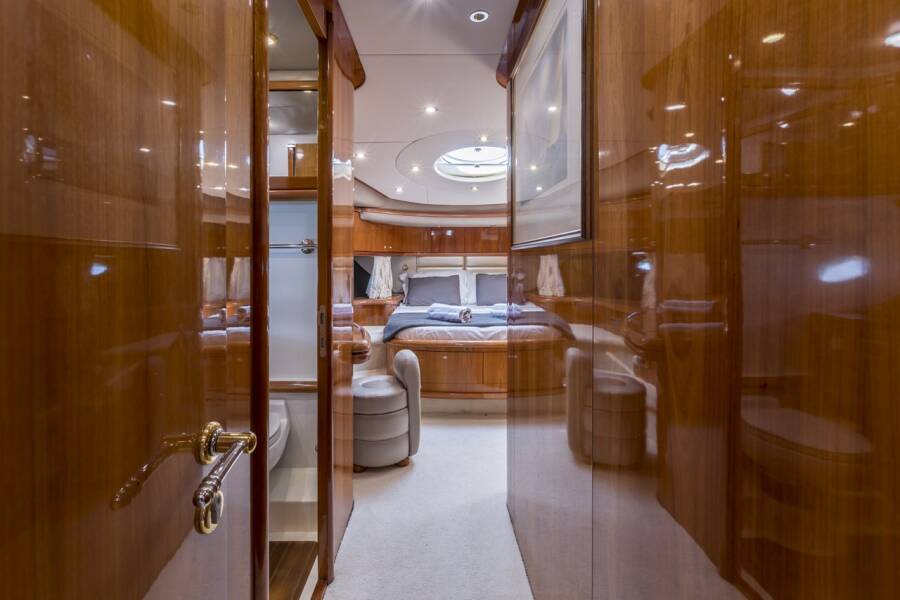 Sunseeker Manhattan 84 Skywater